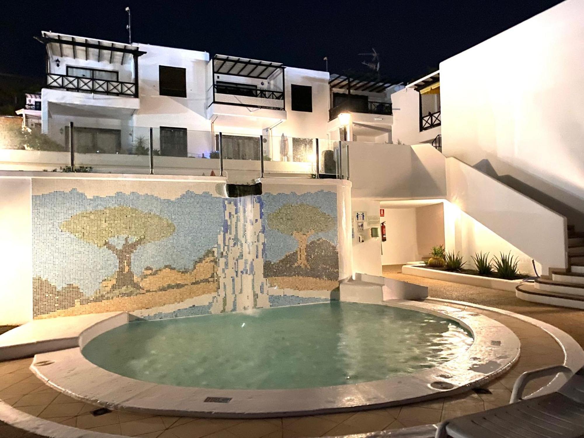 Apartamentos Los Dragos 卡门港 外观 照片